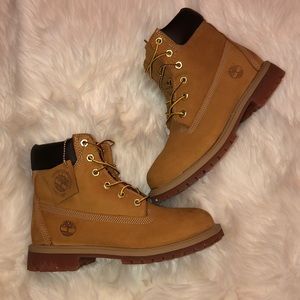 Size 5 junior Wheat Timberlands